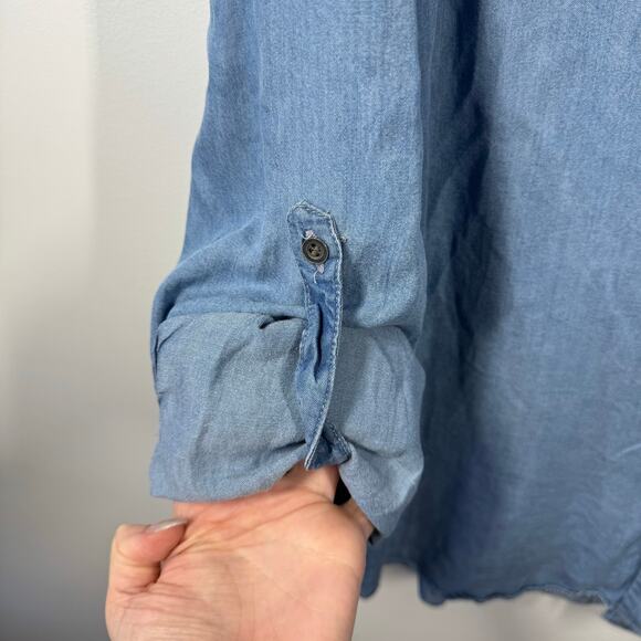 JANE & DELANCEY Top Women's L Blue Soft Lyocell Denim Button Down Minimal Modest - Picture 7 of 7